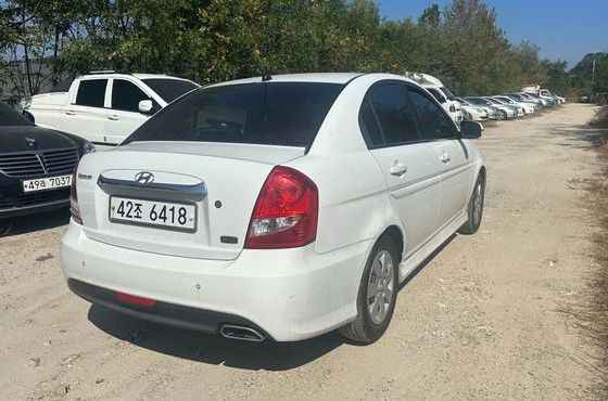 Hyundai Verna 1.4 DOHC Premier — пробег 200 538 км — фото 4 из 5