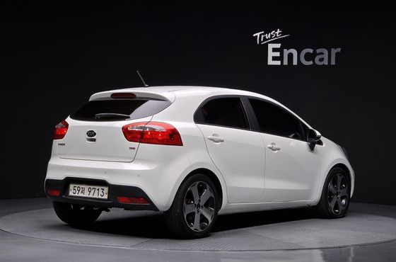 Kia pride 1.6 GDI Hatchback Prestige — пробег 90 394 км — фото 2 из 5