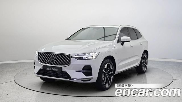 Volvo XC60 T8 Ultra Bright — пробег 3 645 км — фото 1 из 5