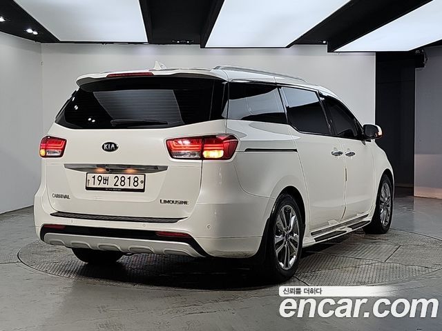 Kia Carnival 9-seater Prestige — пробег 167 000 км — фото 4 из 5