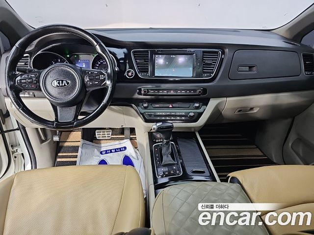 Kia Carnival 9-seater Prestige — пробег 167 000 км — фото 5 из 5