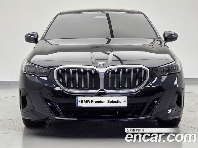 BMW 5-Series 520i M Sport — пробег 8 006 км — фото 3 из 5