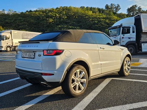 Land Rover Range Rover Evoque 2.0 TD4 SE Dynamic Convertible — пробег 37 602 км — фото 4 из 5