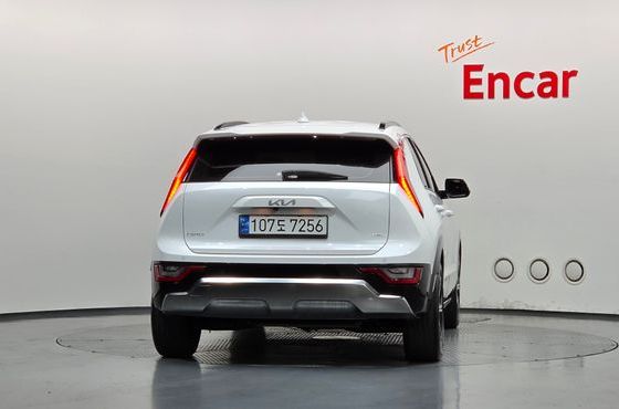 Kia Niro Signature — пробег 72 370 км — фото 4 из 5