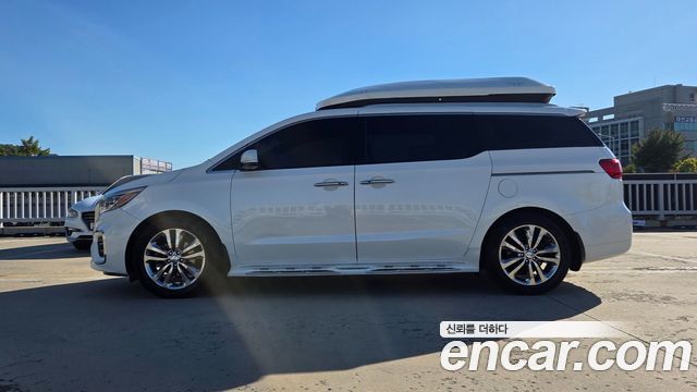 Kia Carnival 9-seater Noblesse — пробег 224 658 км — фото 4 из 5