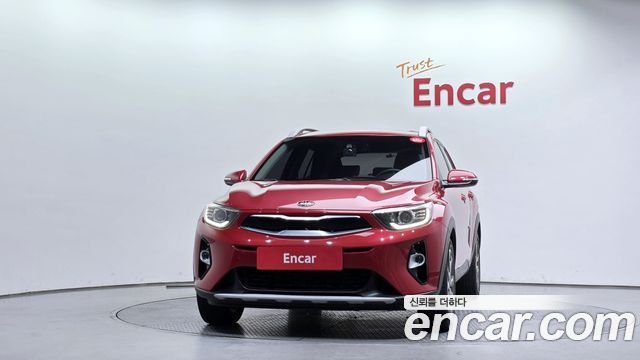 Kia Stonic 1.4 Trendy — пробег 9 036 км — фото 3 из 5