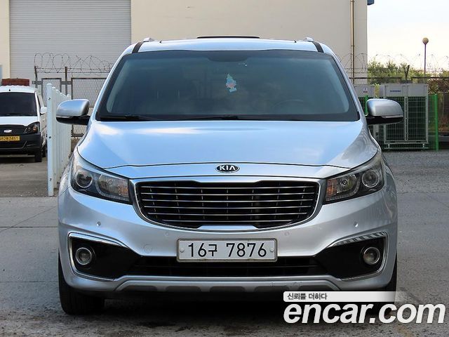 Kia Carnival 9-seater Luxury — пробег 208 979 км — фото 1 из 5