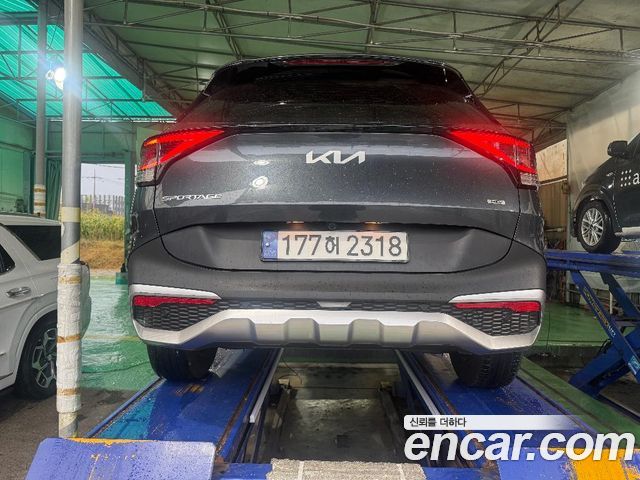 Kia Sportage Prestige 2WD — пробег 30 277 км — фото 2 из 2