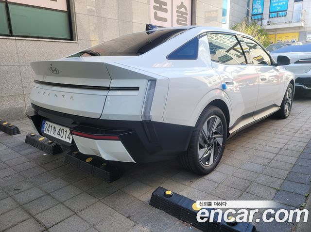 Hyundai AVANTE 2.0 Inspiration — пробег 1 000 км — фото 2 из 5