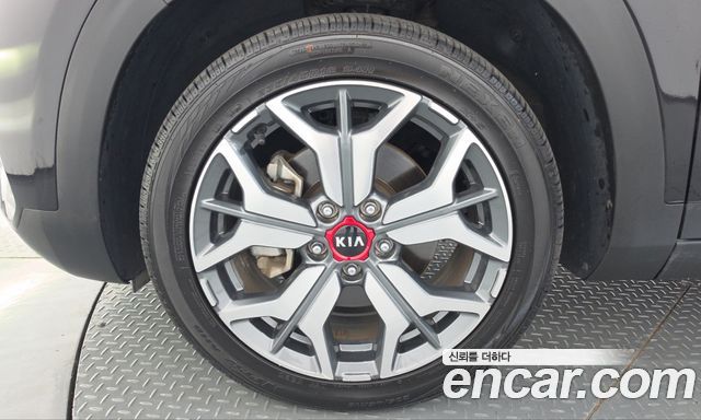 Kia Seltos из Кореи Encar