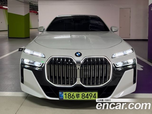 BMW 7-Series 740i xDrive M Sport Limited — пробег 4 408 км — фото 1 из 5