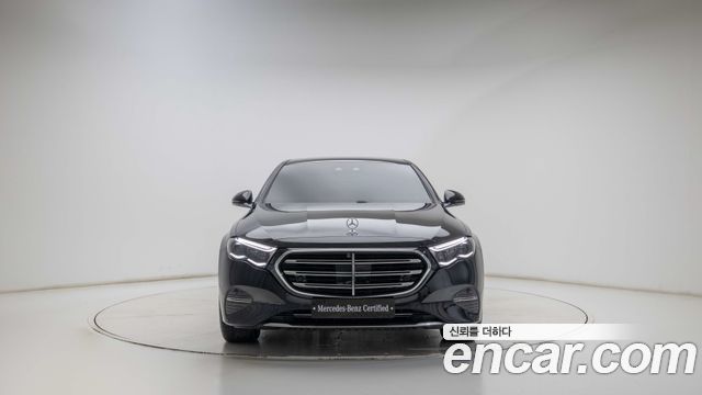 Mercedes-Benz E-Class E350e 4MATIC — пробег 9 764 км — фото 3 из 5
