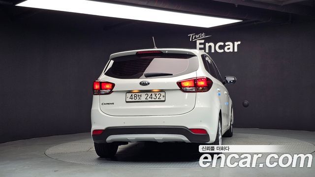 Kia Carens 2.0 LPI Luxury — пробег 234 747 км — фото 4 из 5