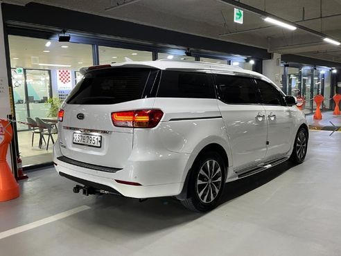 Kia Carnival 11-seater Prestige — пробег 160 591 км — фото 4 из 5