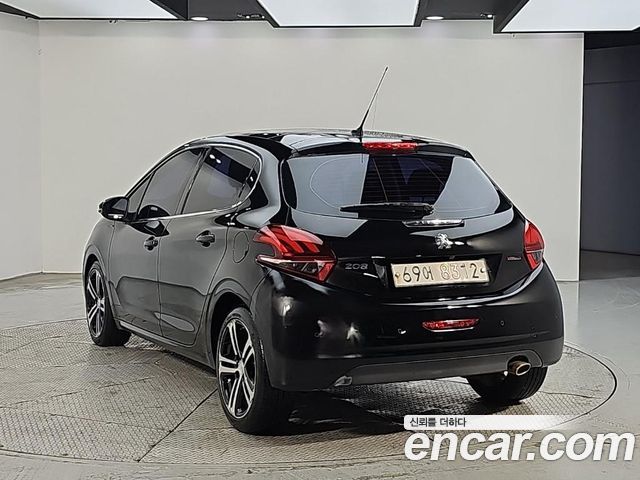 Peugeot 208 1.6 BlueHDi GT Line 5door — пробег 174 732 км — фото 4 из 5