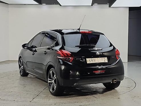Peugeot 208 1.6 BlueHDi GT Line 5door — пробег 174 732 км — фото 4 из 5