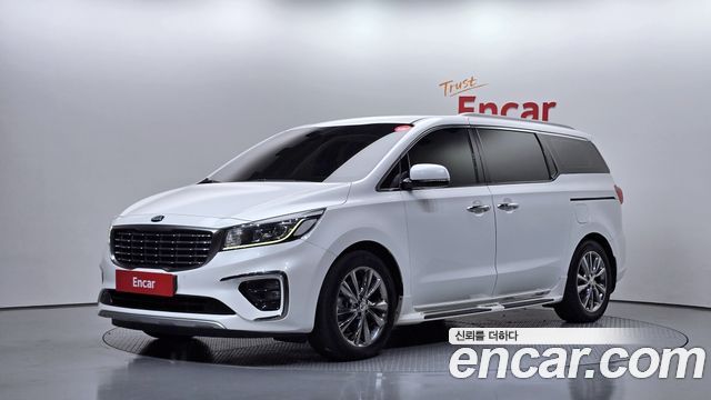 Kia Carnival 9-Seater Prstige — пробег 73 032 км — фото 1 из 5
