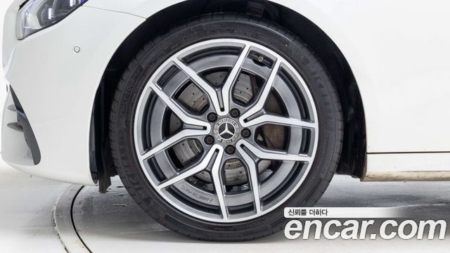 Mercedes-Benz E-Class E220d 4MATIC AMG Line — пробег 108 118 км — фото 5 из 5