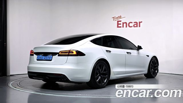 Tesla Model S AWD — пробег 31 125 км — фото 2 из 5