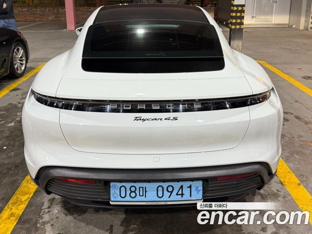Porsche Taycan Base — пробег 68 500 км — фото 4 из 5