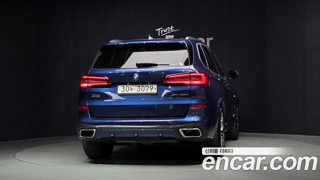 BMW X5 xDrive 30d M Sport — пробег 92 045 км — фото 4 из 5