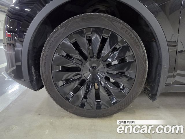 Tesla Model Y RWD — пробег 38 000 км — фото 5 из 5