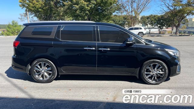 Kia Carnival Gasoline 7-Seater Limousine President — пробег 162 800 км — фото 5 из 5
