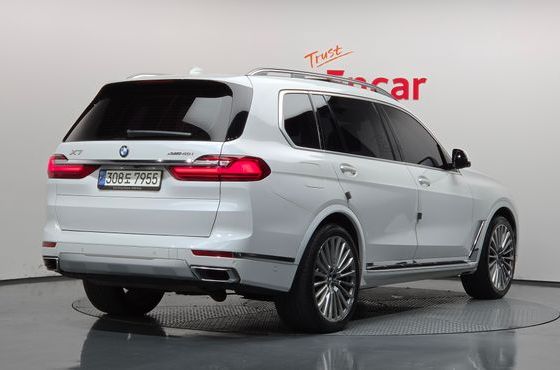 BMW X7 xDrive 40i Design Pure Excellence 6-Seater — пробег 124 844 км — фото 2 из 5