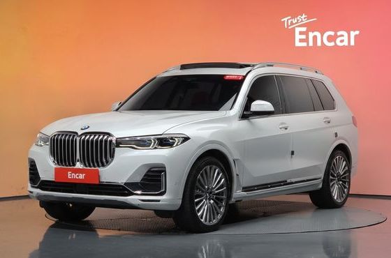 BMW X7 xDrive 40i Design Pure Excellence 6-Seater — пробег 124 844 км — фото 1 из 5
