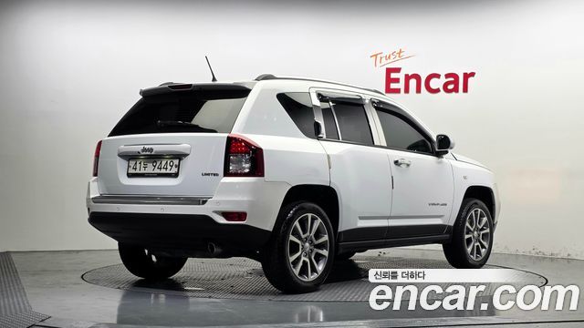 Jeep Compass 2.4 Limited 1st — пробег 126 304 км — фото 2 из 5