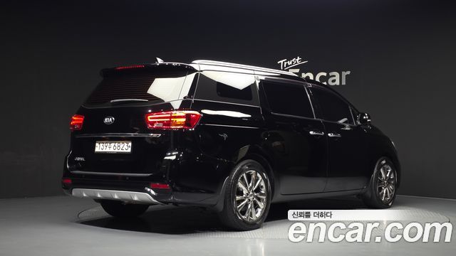Kia Carnival из Кореи Encar
