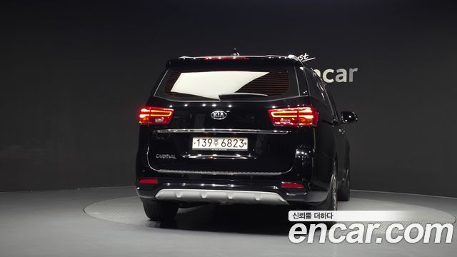Kia Carnival из Кореи Encar