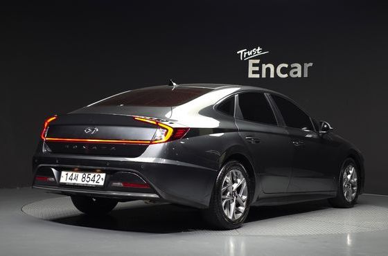 Hyundai Sonata 2.0 Premium Family — пробег 122 235 км — фото 2 из 5