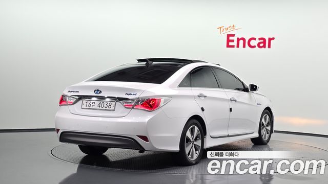 Hyundai Sonata 2.0 Premier — пробег 107 055 км — фото 2 из 5
