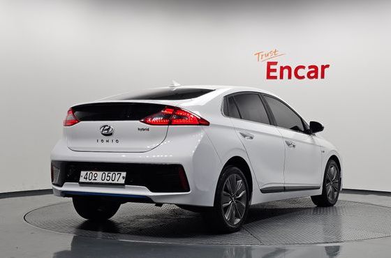 Hyundai Ioniq Q — пробег 199 533 км — фото 2 из 5