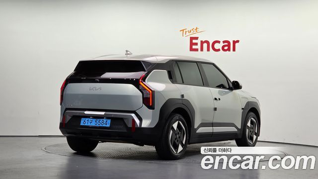 Kia EV3 Long Range 2WD AIr — пробег 15 714 км — фото 2 из 5
