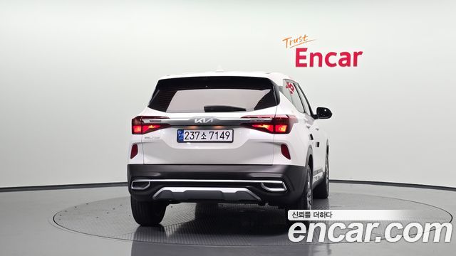 Kia Seltos из Кореи Encar