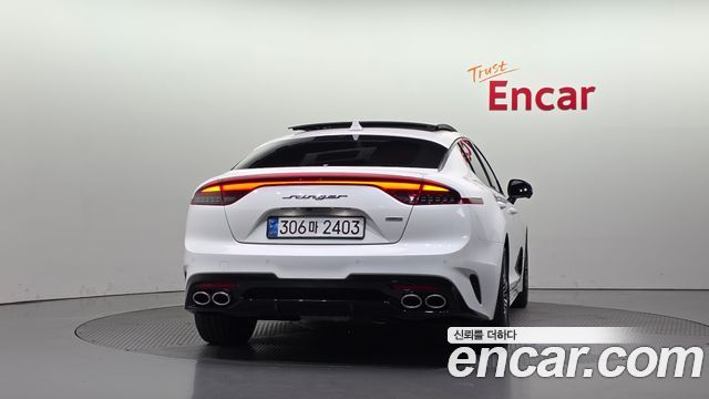Kia Stinger 2.5 AWD Masters — пробег 40 234 км — фото 4 из 5