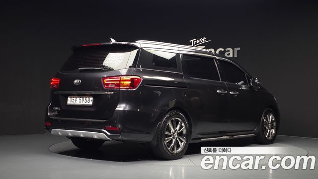 Kia Carnival 9-Seater Prstige — пробег 108 870 км — фото 2 из 5