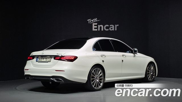 Mercedes-Benz E-Class E350 4MATIC AMG Line — пробег 99 796 км — фото 2 из 5