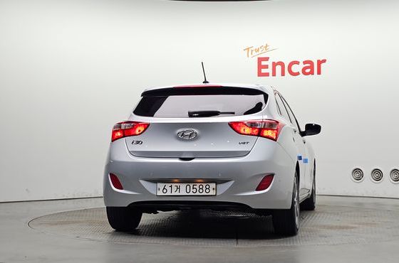 Hyundai i30 Diesel 1.6 PYL — пробег 204 799 км — фото 4 из 5
