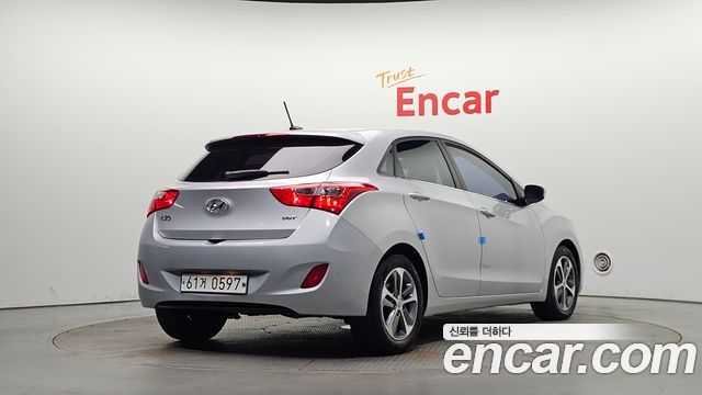 Hyundai i30 Diesel 1.6 PYL — пробег 212 590 км — фото 2 из 5