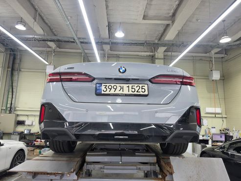 BMW 5-Series 530i xDrive M Sport — пробег 23 100 км — фото 1 из 2