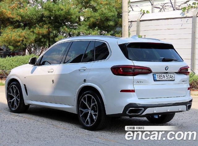 BMW X5 xDrive 40i M Sport — пробег 31 789 км — фото 3 из 5