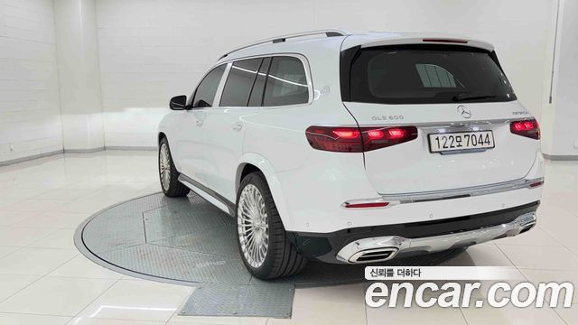 Mercedes-Benz GLS-Class Maybach GLS600 4MATIC — пробег 8 486 км — фото 3 из 5