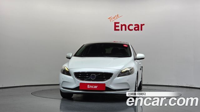 Volvo V40 из Кореи Encar