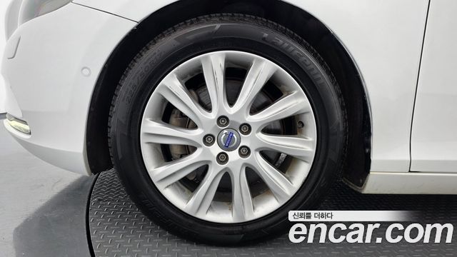 Volvo V40 из Кореи Encar