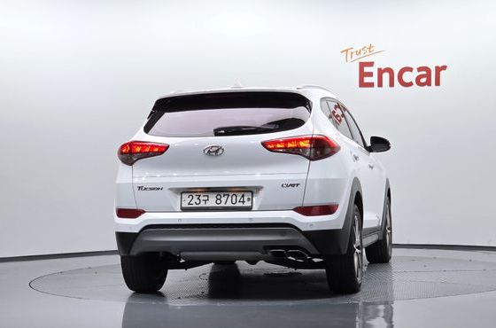 Hyundai Tucson Diesel 2.0 2WD Premium — пробег 186 931 км — фото 4 из 5