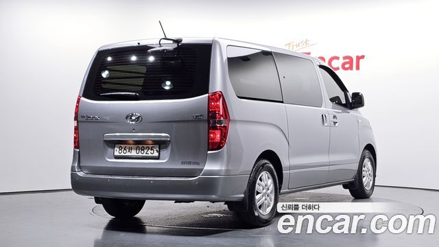 Hyundai Starex Van 5-Seater Modern — пробег 80 301 км — фото 2 из 5