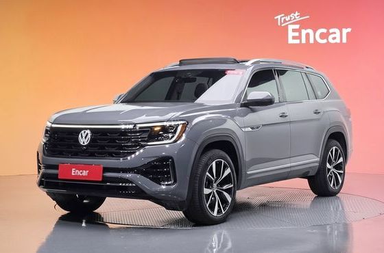 Volkswagen Atlas 2.0 TSI R-LINE 6-Seater — пробег 10 686 км — фото 1 из 5